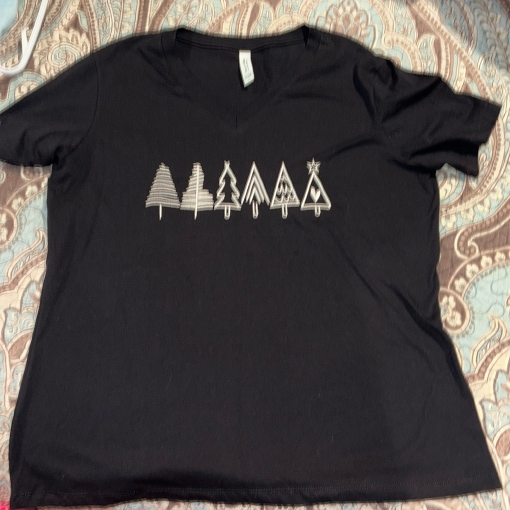 Bella canvas 
Christmas Tee
